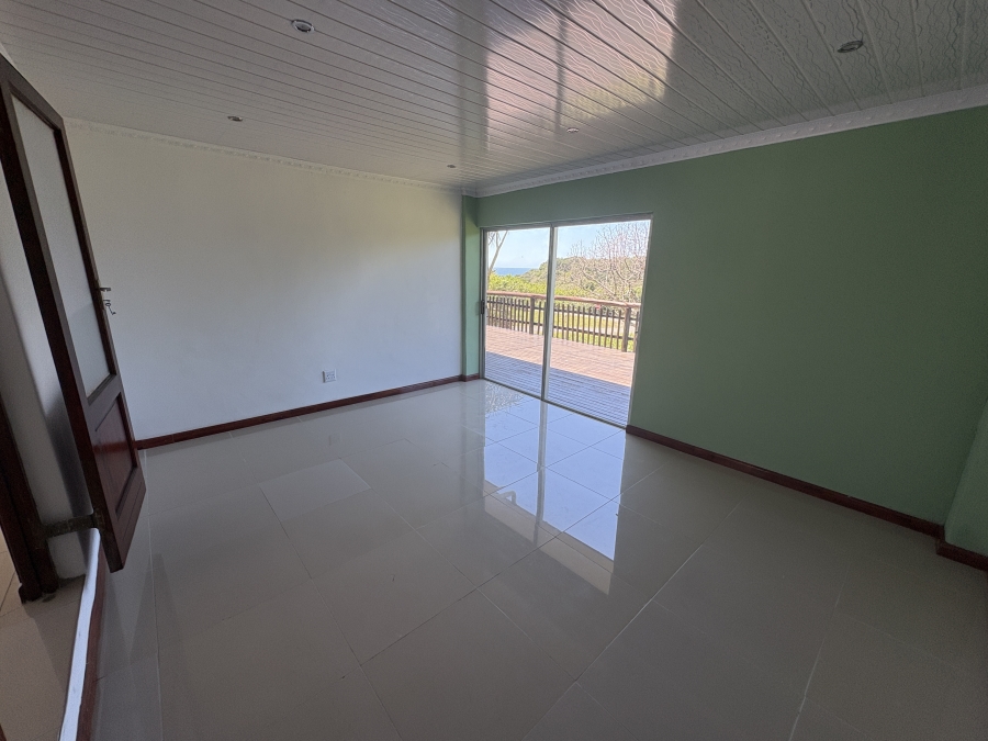 5 Bedroom Property for Sale in Cintsa East Eastern Cape